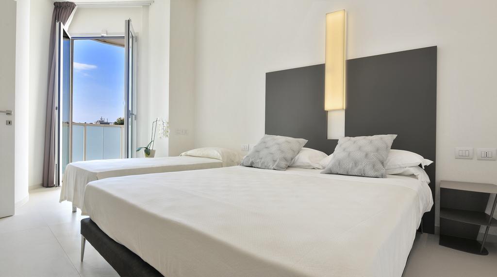 Hotel Cristallo Senigallia Oda fotoğraf