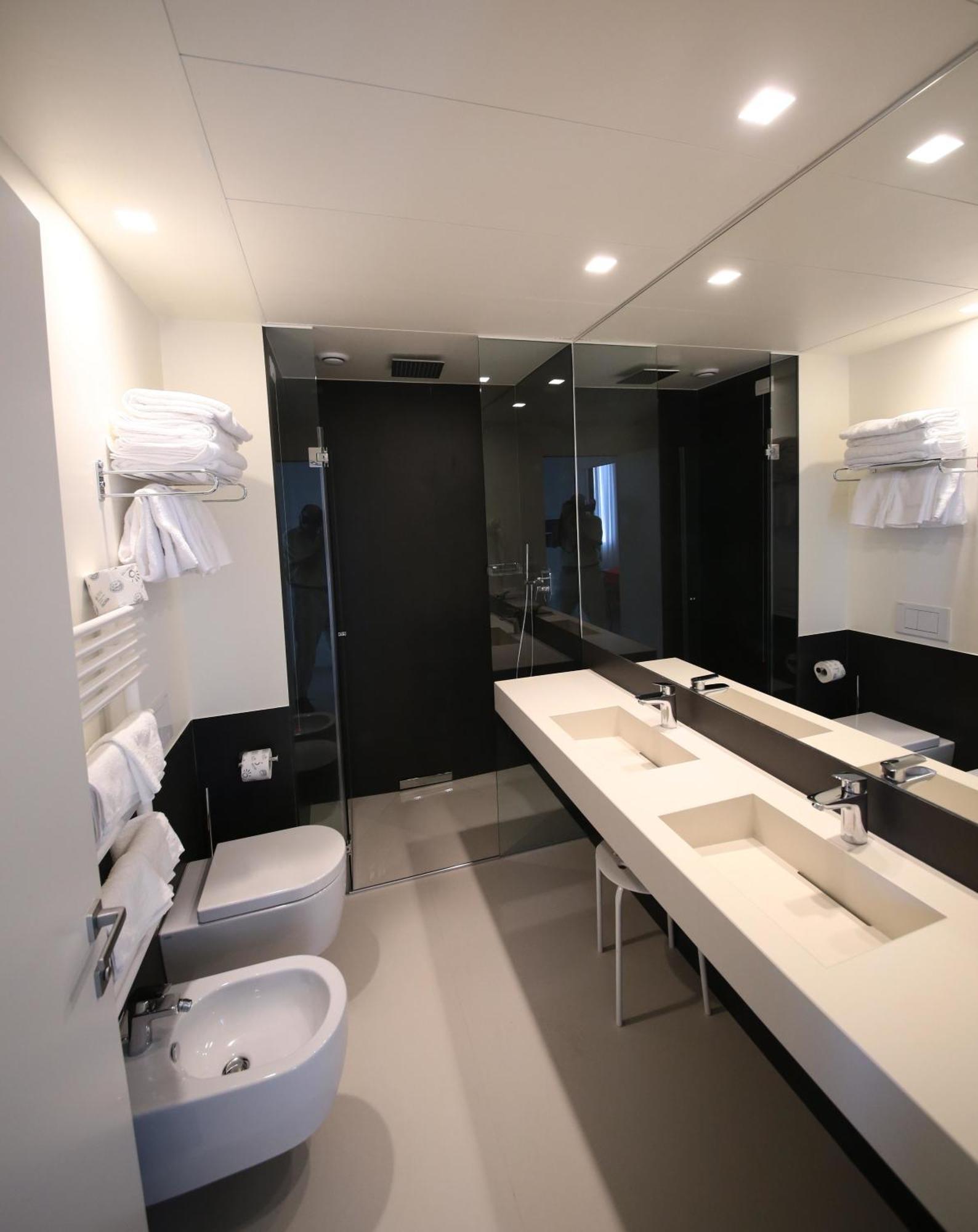 Hotel Cristallo Senigallia Oda fotoğraf