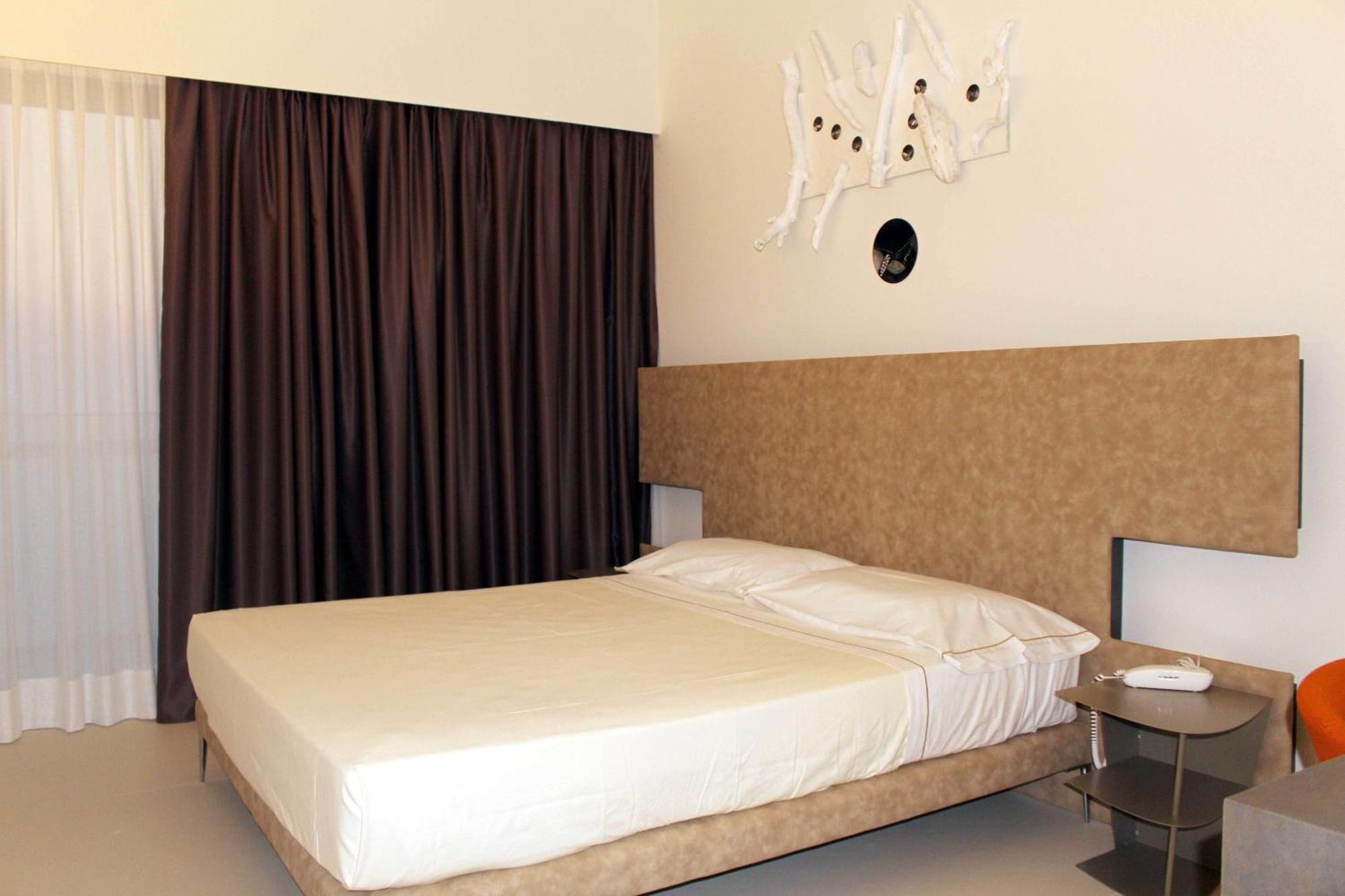 Hotel Cristallo Senigallia Oda fotoğraf